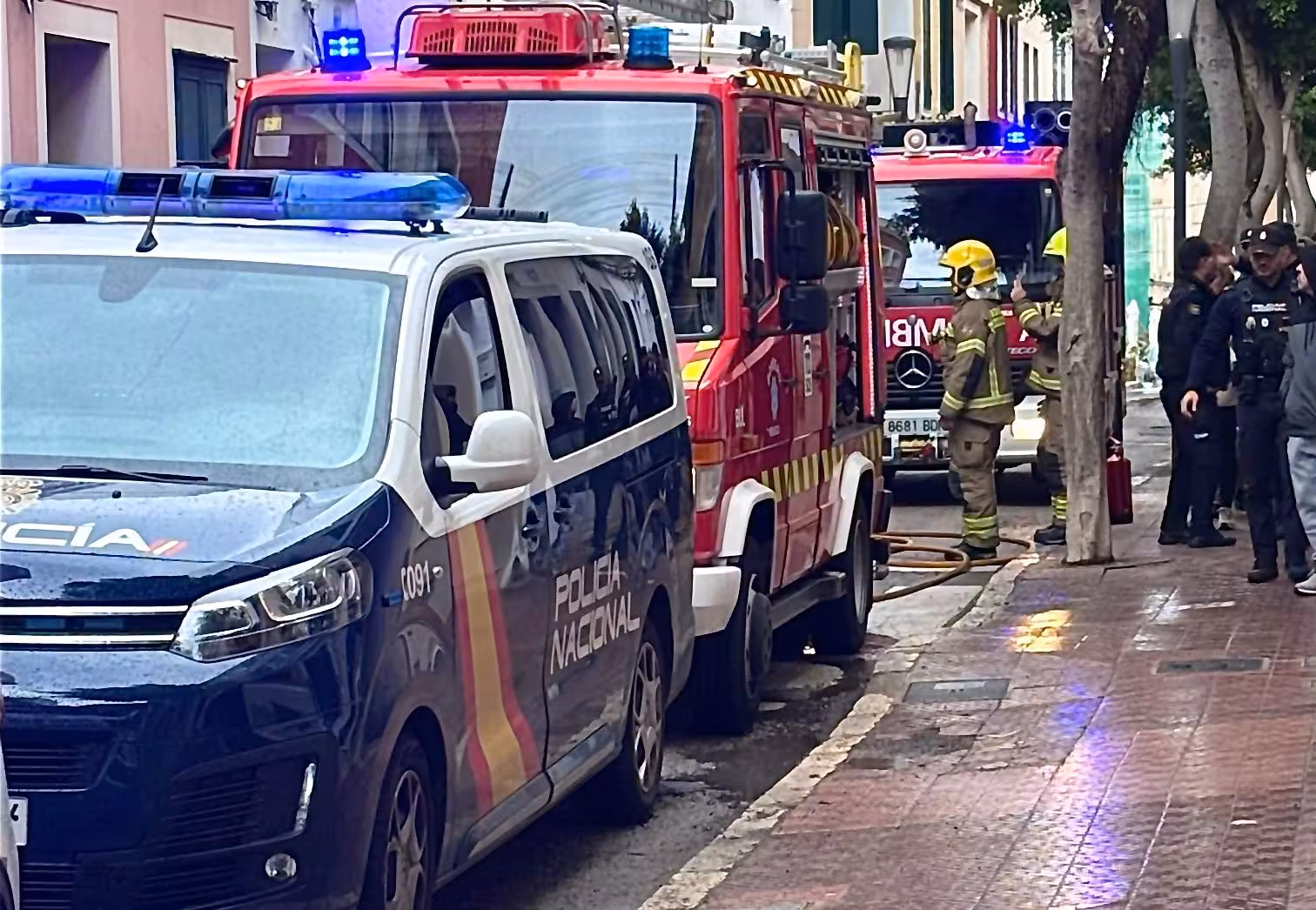 (Fotos) Susto en el Camí des Castell: un conato de incendio moviliza a los bomberos