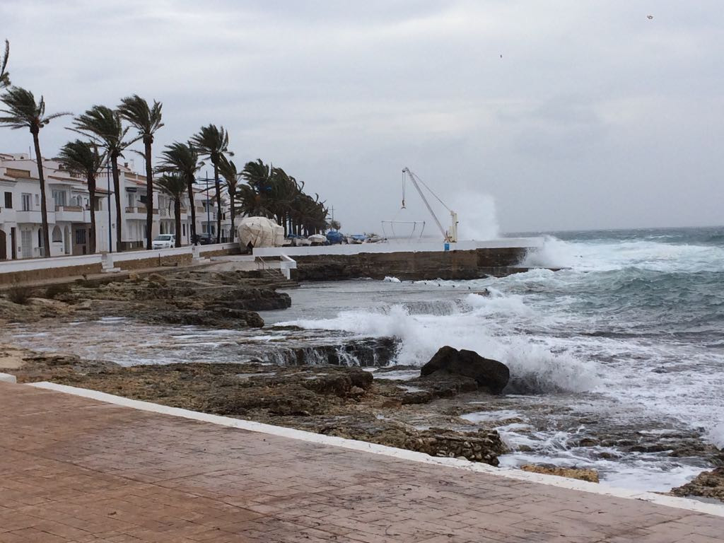 El viento obliga a activar la alerta amarilla en Menorca menorca al día