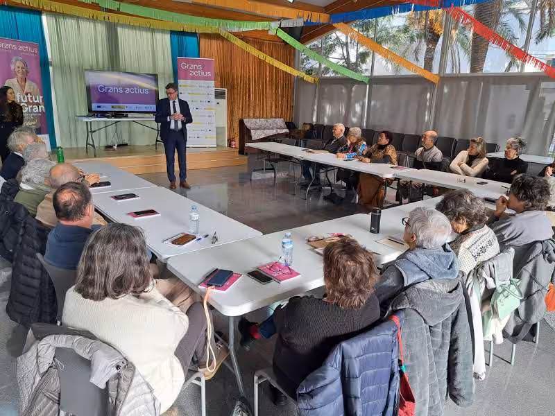 El programa Grans Actius desarrolla en Menorca cinco cursos para mejorar la autonomía digital de los mayores