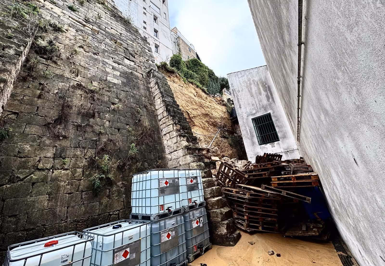Xoriguer paraliza su producción en el puerto de Maó