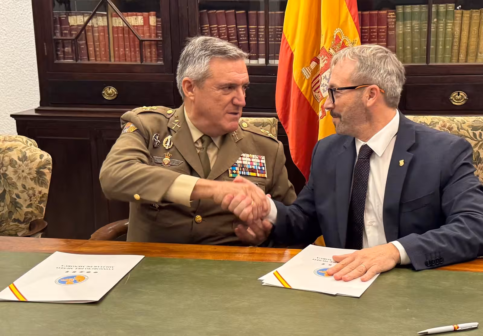 (Fotos) Defensa cede a Es Castell una zona en desuso del Museo Militar