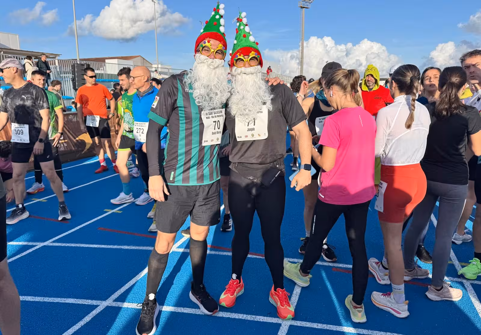 (Fotos) Buen humor y ganas de hacer deporte en la salida de la San Silvestre de Maó