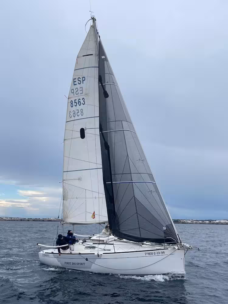 El Chica Txeca se impone en la primera prueba de la Lliga Bosch & Lozano 2026