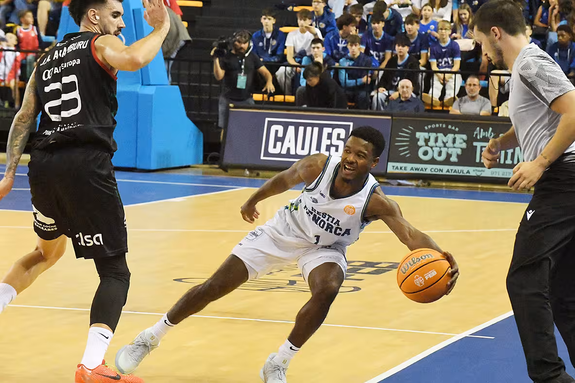 Héroes de la canasta, compañeros de pádel