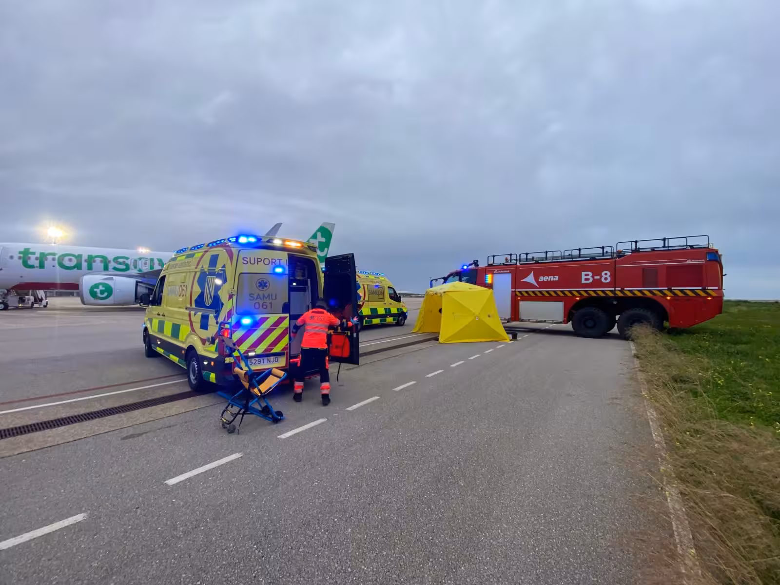 Aterrizaje de emergencia sanitaria de un avión de Transavia en el aeropuerto de Menorca