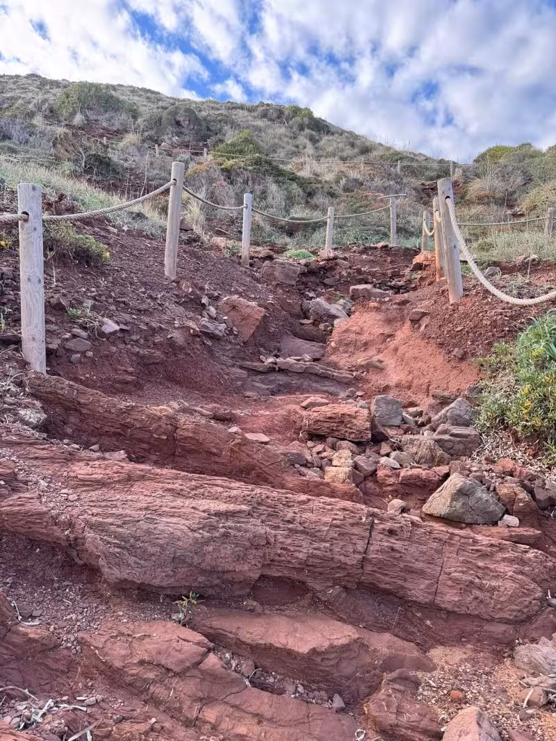 Es Mercadal reclama a Costas actuaciones urgentes en Pregonda y Cala Tirant tras años de deterioro en su litoral