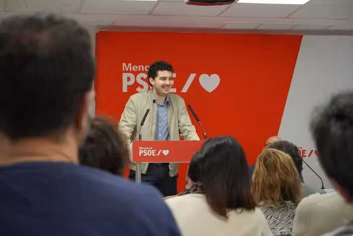 El PSOE denuncia la "parálisis" del Consell de Menorca ante la crisis de Irán y exige un plan de choque propio