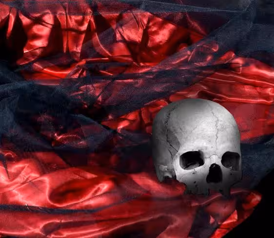 Alaior explora el mito de Narciso y la fugacidad del tiempo en la nueva exposición de Gianna Carrano