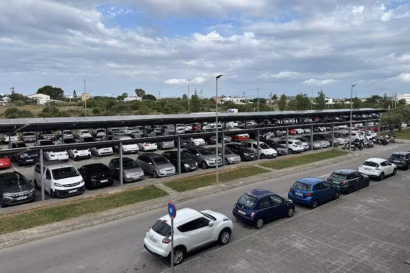 El Mateu Orfila encarga un plan para mejorar el aparcamiento y el acceso al hospital