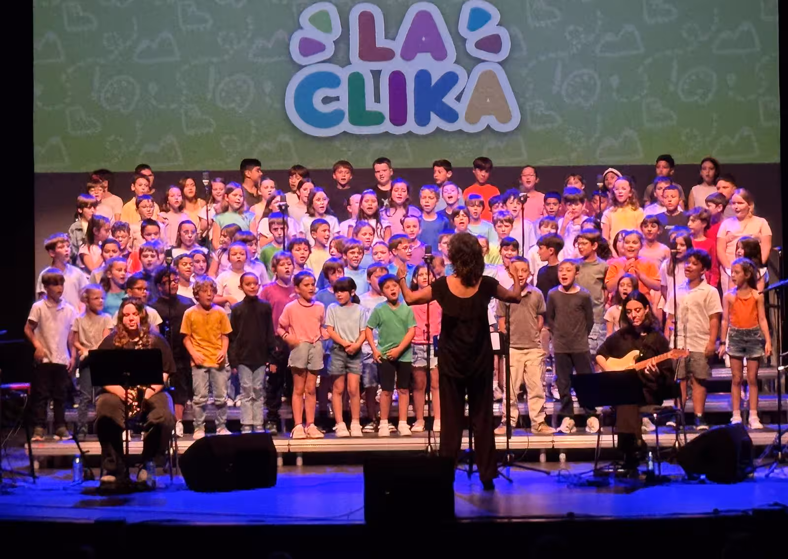 (Fotos) Emoción y música en Maó: cientos de escolares protagonizan la Cantata de La Clika