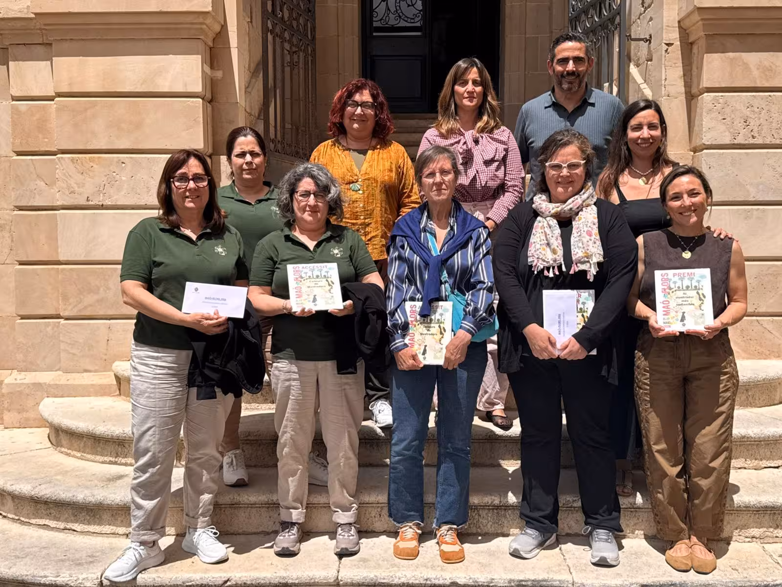 Es Magatzem Ecològic gana el Concurso de Escaparates de Maó + Flors 2026