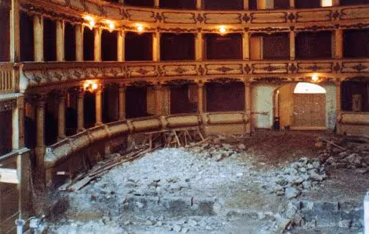 El Teatre Principal de Maó celebrará los 25 años de su gran reforma con una exposición fotográfica