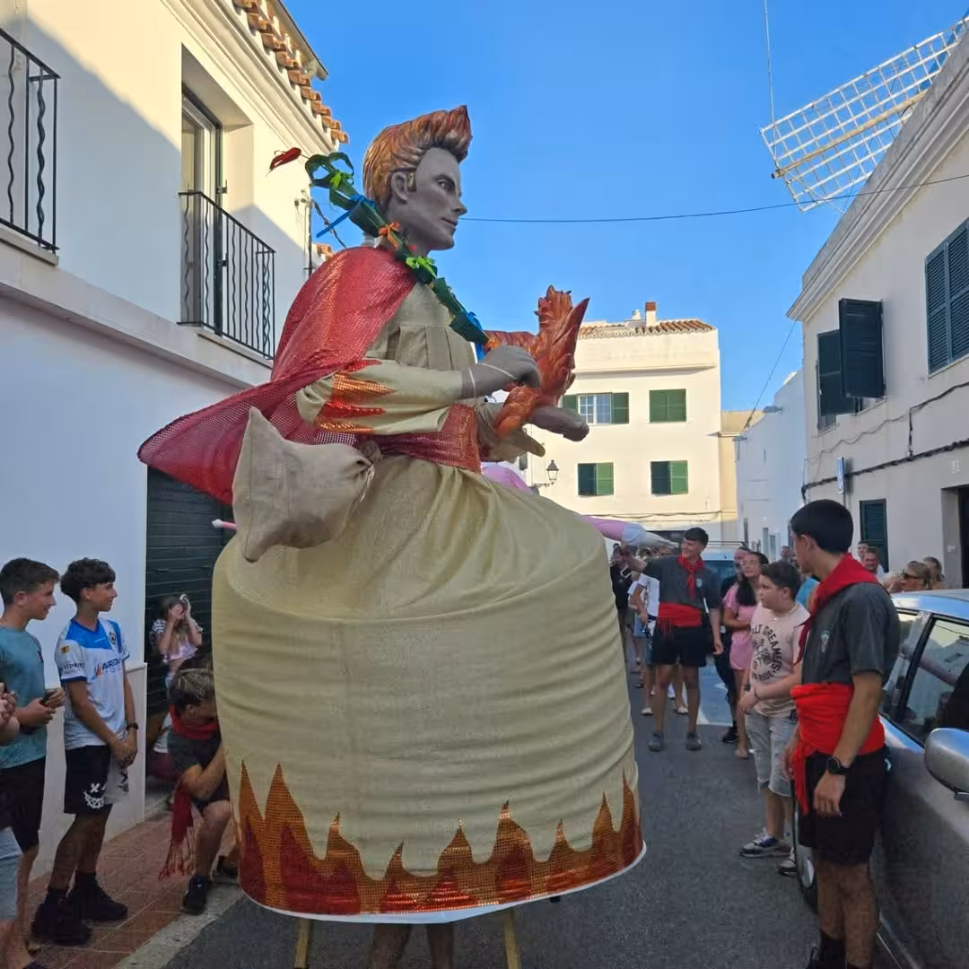 Joan Flametes volverá a recorrer Sant Lluís para recoger los ‘bujots’ de Sant Joan