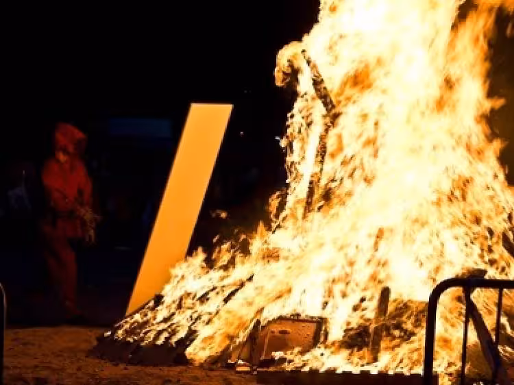 Anulaciones y cambios en los "festers" de Sant Joan en núcleos urbanos y asociaciones vecinales de Maó por el riesgo de incendio forestal