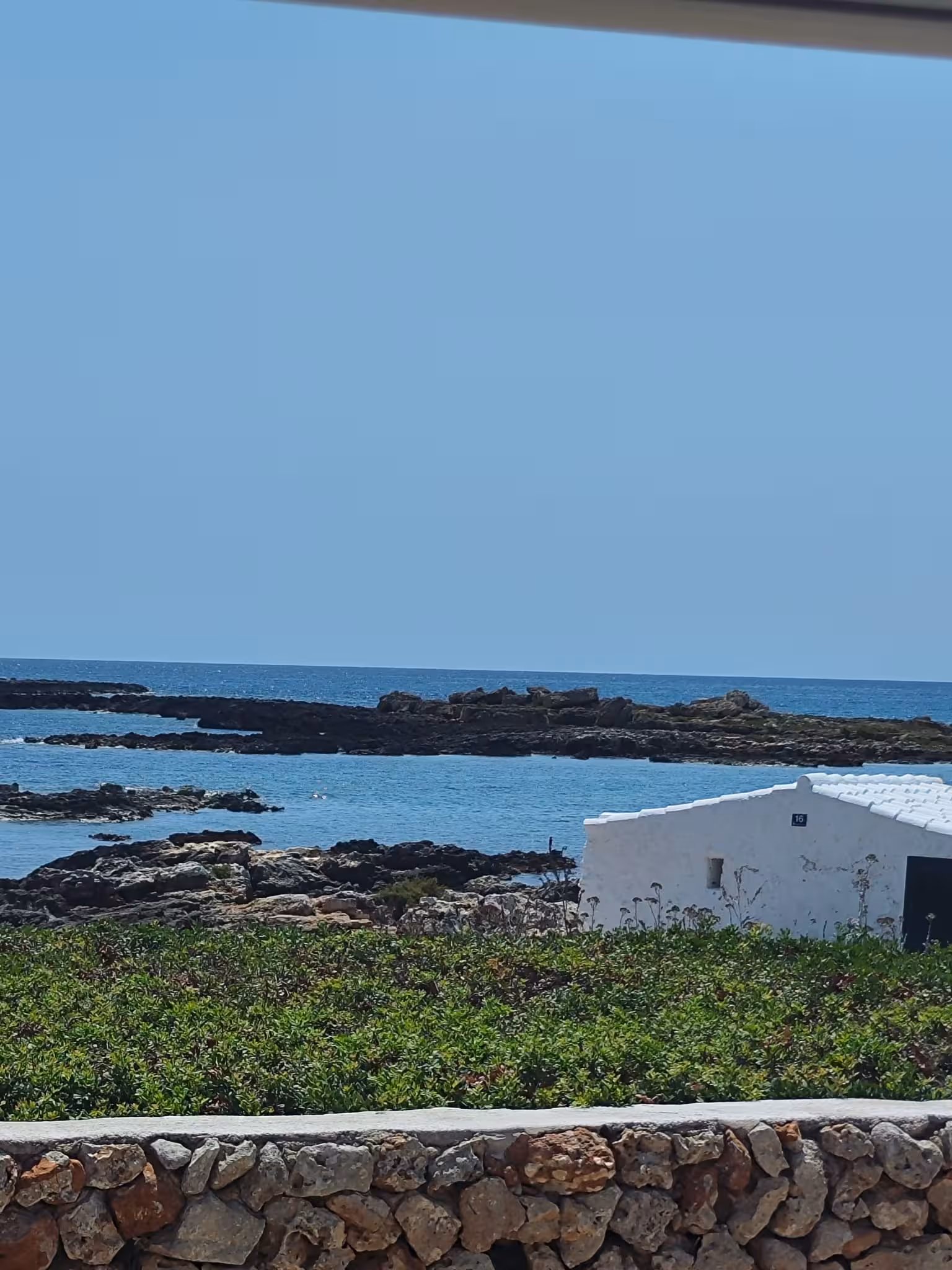 Menorca vivirá hoy una jornada plenamente veraniega con cielos despejados y máximas de 32°C