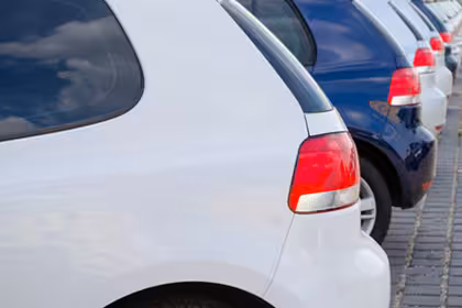 El sector del rent a car en Menorca frena su flota de vehículos, pero mejora los resultados de facturación