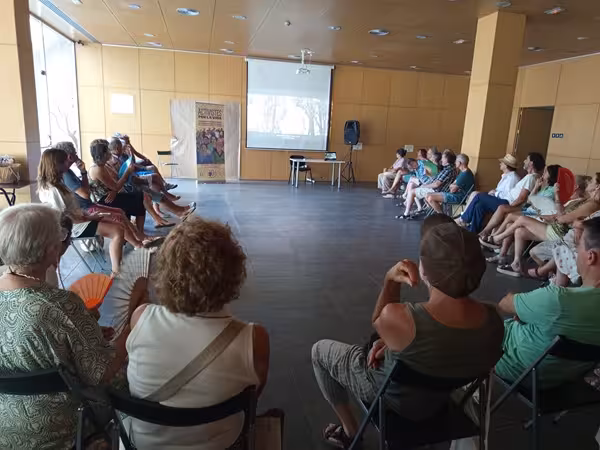 Unas 50 personas participan en Ferreries en un círculo de diálogo para debatir cómo afrontar el cambio climático en Menorca