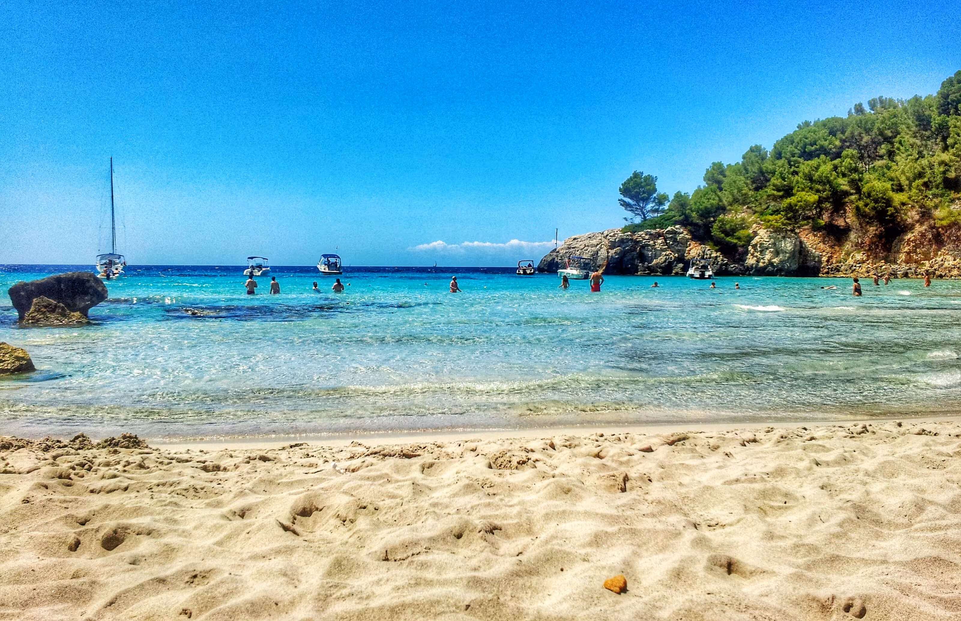 Menorca se prepara para una jornada de pleno verano: sol y temperaturas de hasta 32°C