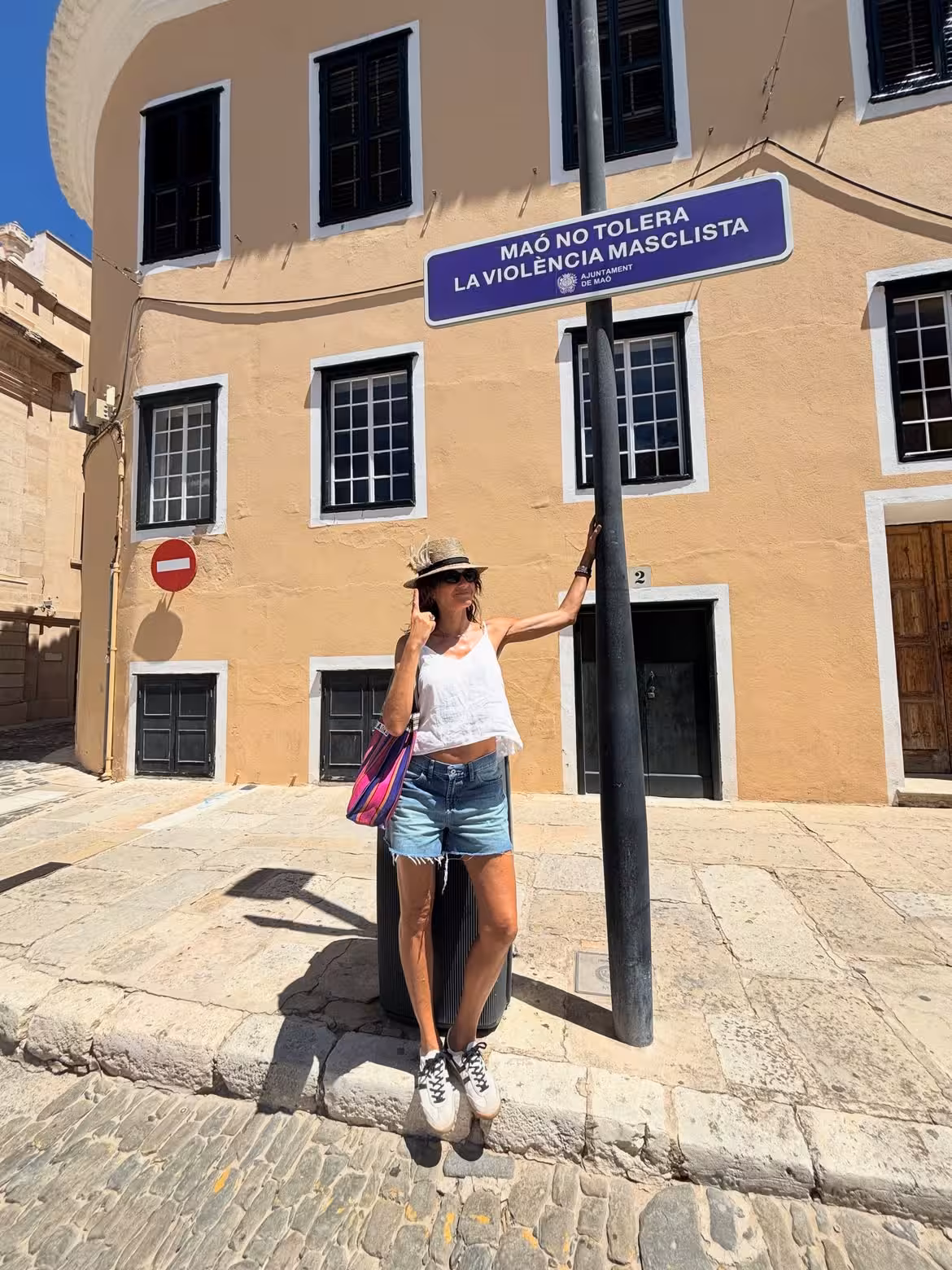 Dos estrellas de la televisión argentina eligen Menorca para disfrutar del verano
