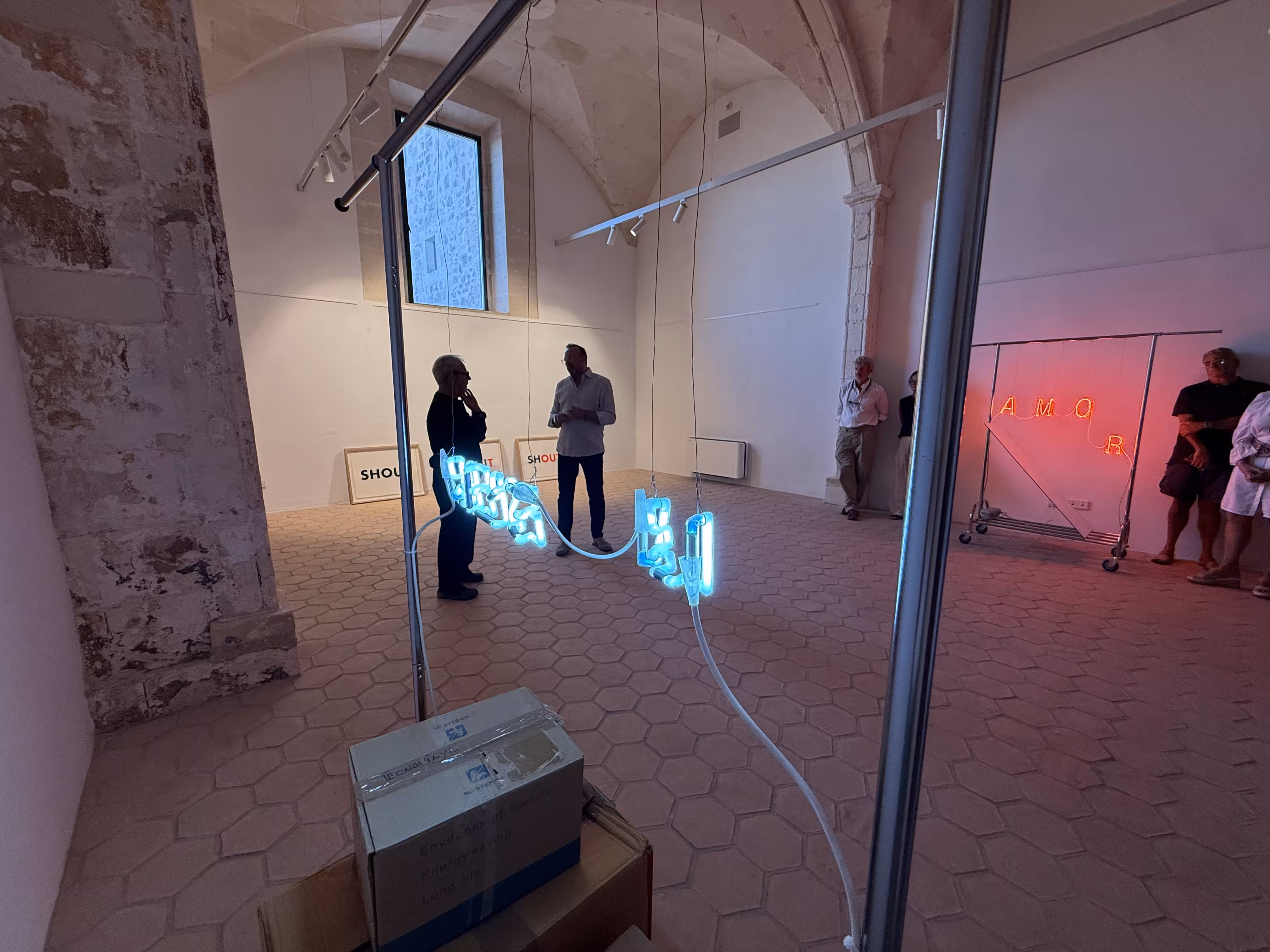 Alaior inaugura la exposición de Pep Llambías en el Convent de Sant Diego