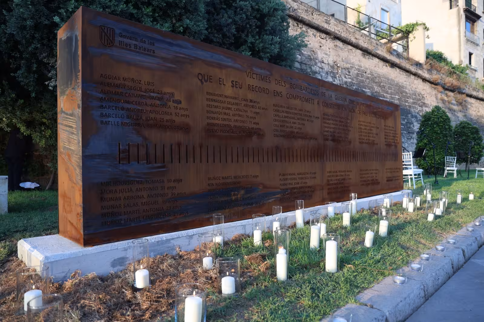 El Govern impulsa la instalación de un Muro de la Dignidad en Maó para recordar a las víctimas de los bombardeos de la Guerra Civil