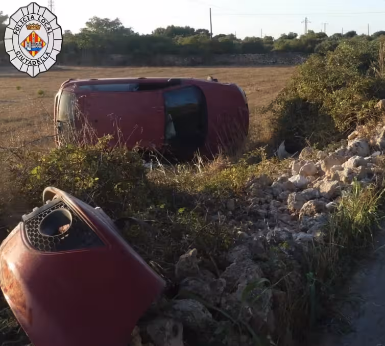 Una conductora resulta herida tras volcar con su coche en el Camí de Sant Joan de Missa