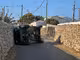 Aparatoso accidente en el Camí de Baix obliga a cortar el tráfico tras volcar un vehículo