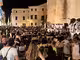 Más de 800 personas llenan la plaza de la Catedral de Ciutadella contra la saturación turística