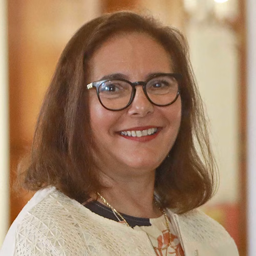 Vamos a tener que importar 200 o 300 médicos de fuera