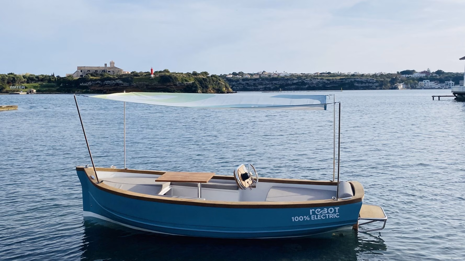 Rebot apuesta por una náutica a la menorquina; 'poc a poc' y con baterías eléctricas