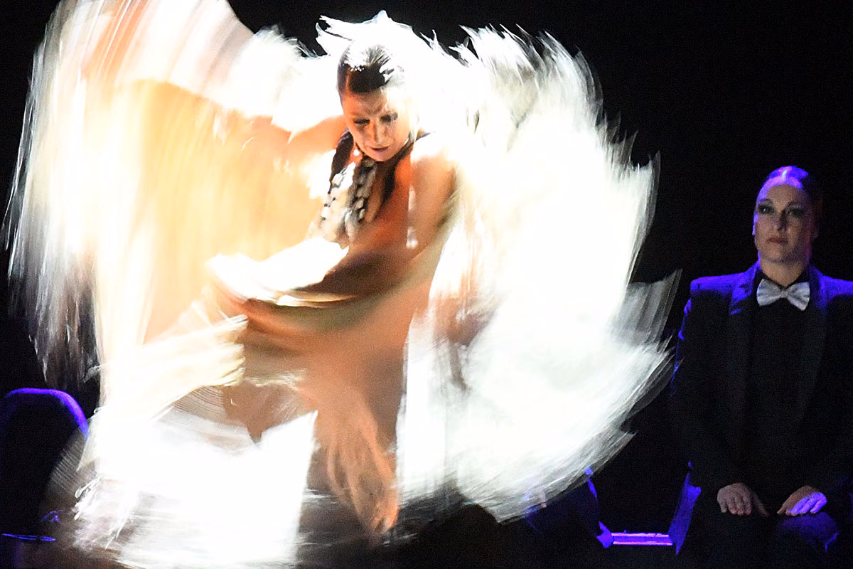 "Sarita va", el alma de Sara Baras se enseñorea del Castillo de Sant Felip