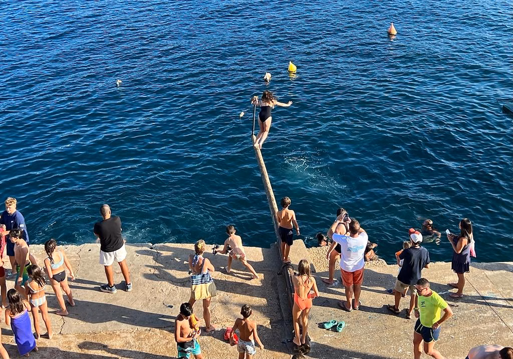 (Fotos) Es Castell celebra Santa Anna en Cales Fonts
