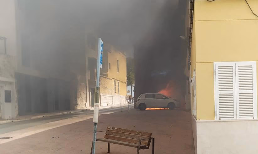 (Fotos y Vídeos) Incendio en Maó