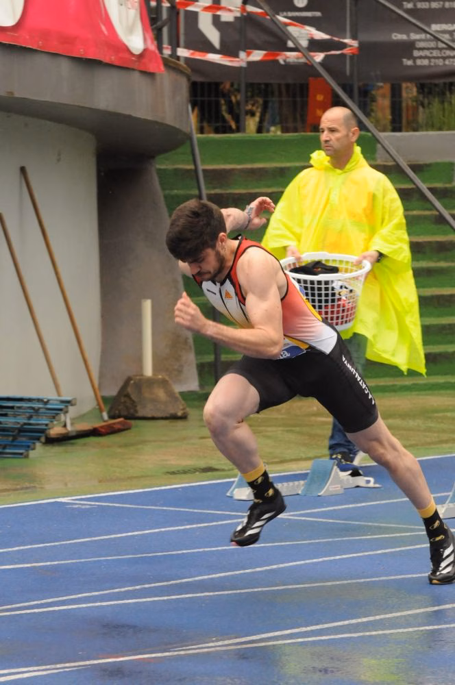 Bià Pons logra la mínima para el Nacional de los 200 metros lisos