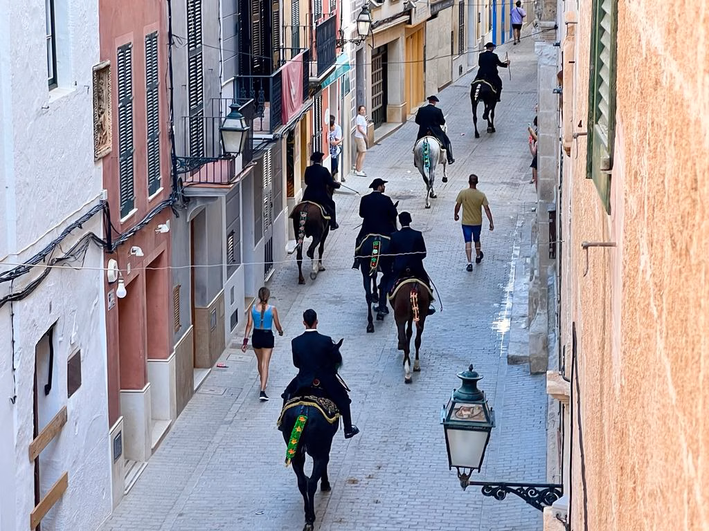 Dos traslados y 12 traumatismos en los últimos 'caragols' de las fiestas