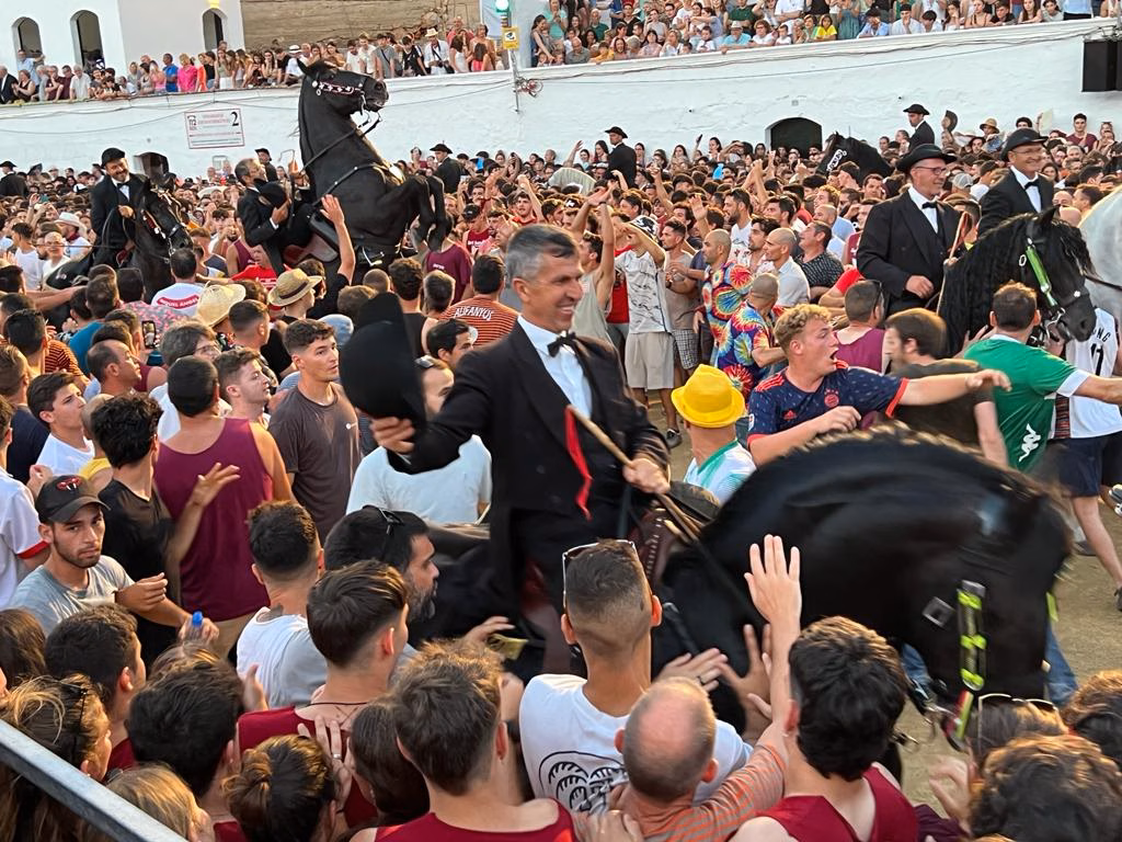 (Fotos) Es Pla deja siete 'ensortilles' y una celebración para el recuerdo