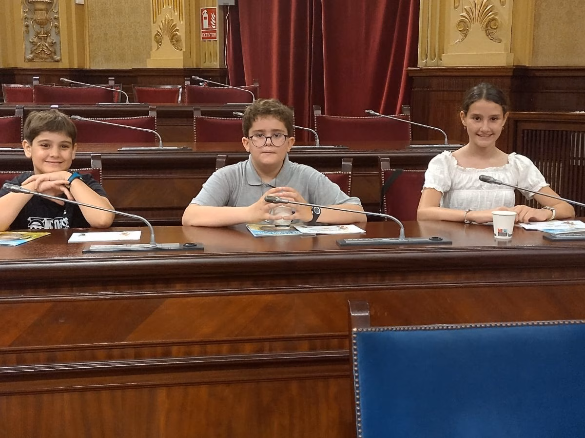 Tres escolares de Maó participan en el XI Parlamento Infantil