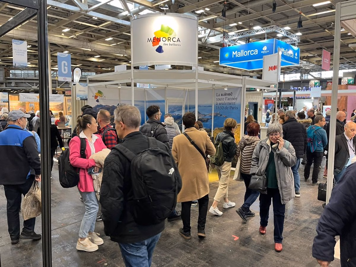 La presentación de la Menorca Talayótica reúne a más de un centenar de asistentes en París