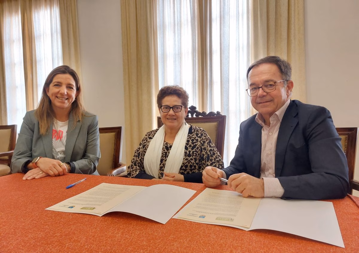 Ferreries cede al IBAVI dos solares para construir viviendas públicas protegidas