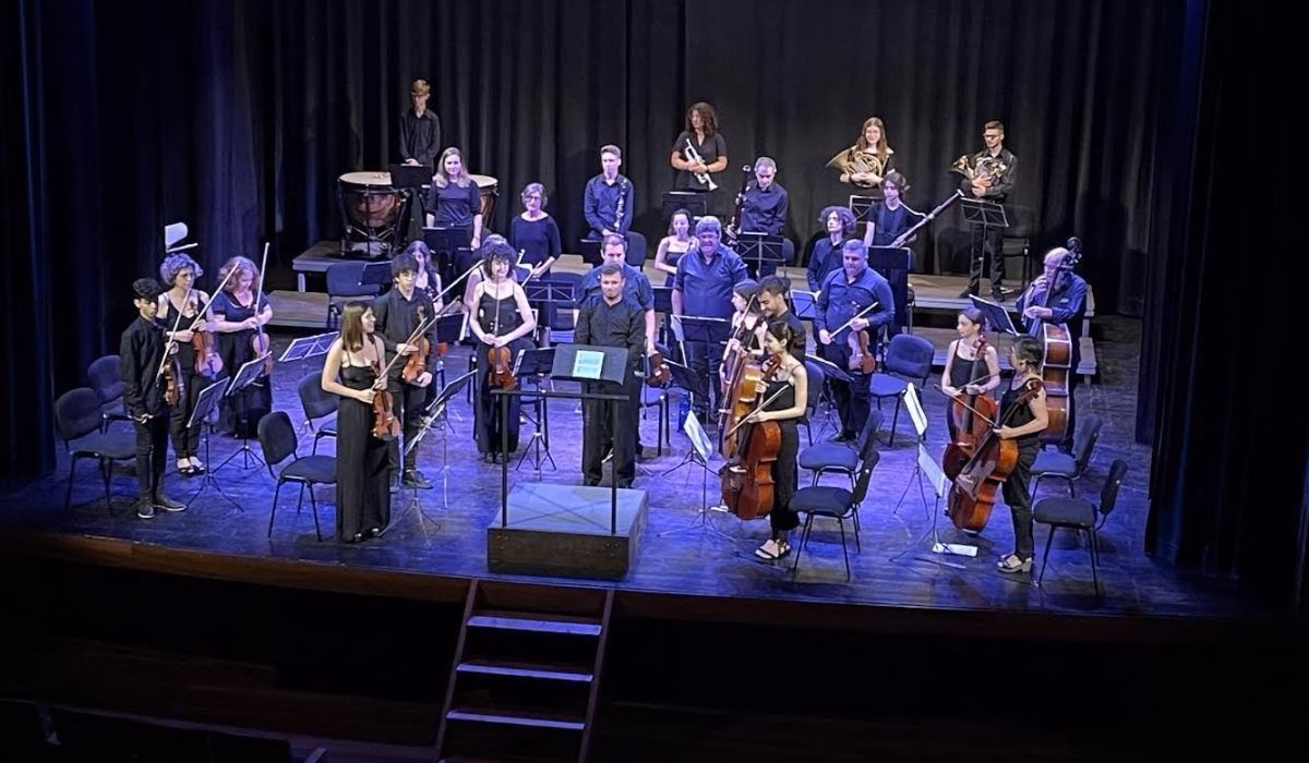 Intercambio musical de la Orquesta de la UIB y el Grupo Filarmónico del Ateneo Musical de Maó