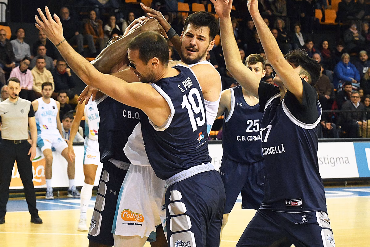 El Cornellà y un dudoso criterio arbitral condenan al Hestia Menorca