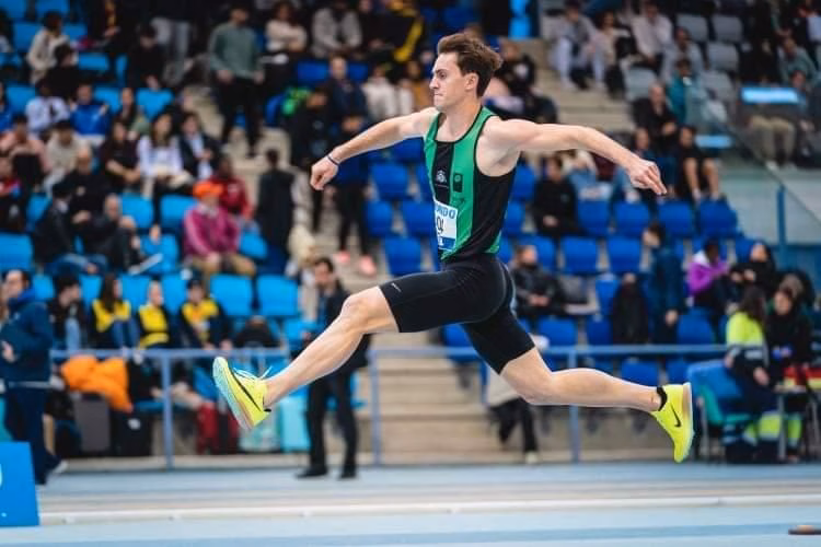 El atleta menorquín Nicolás Vila, bronce nacional en triple salto