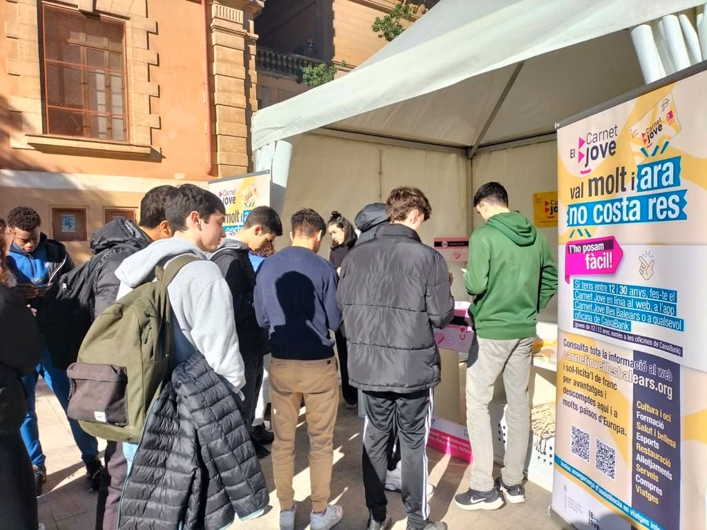 El Carnet Jove Europeu ya es gratuito en Menorca