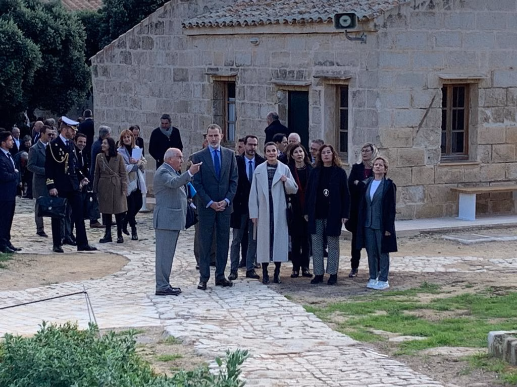 (Fotos) Los reyes Felipe VI y Letizia visitan la Isla del Rey