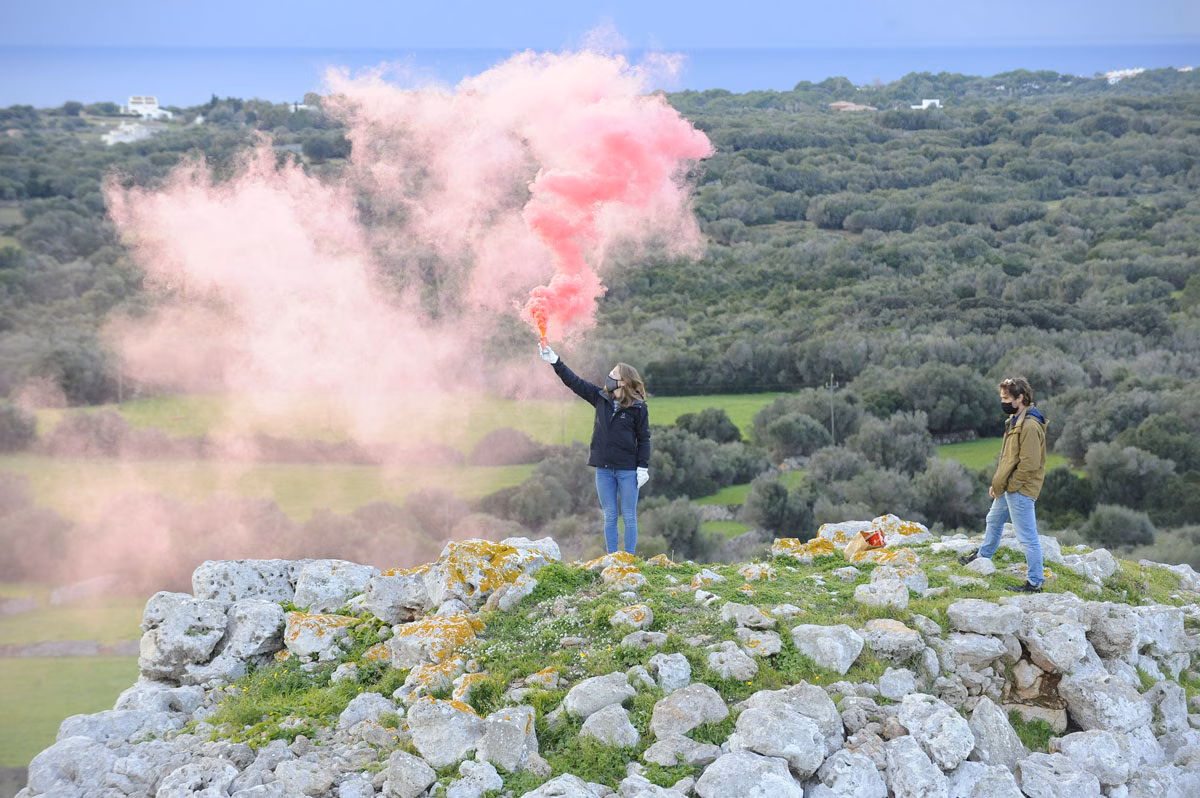 Menorca vuelve a encender los talayots por los Derechos humanos