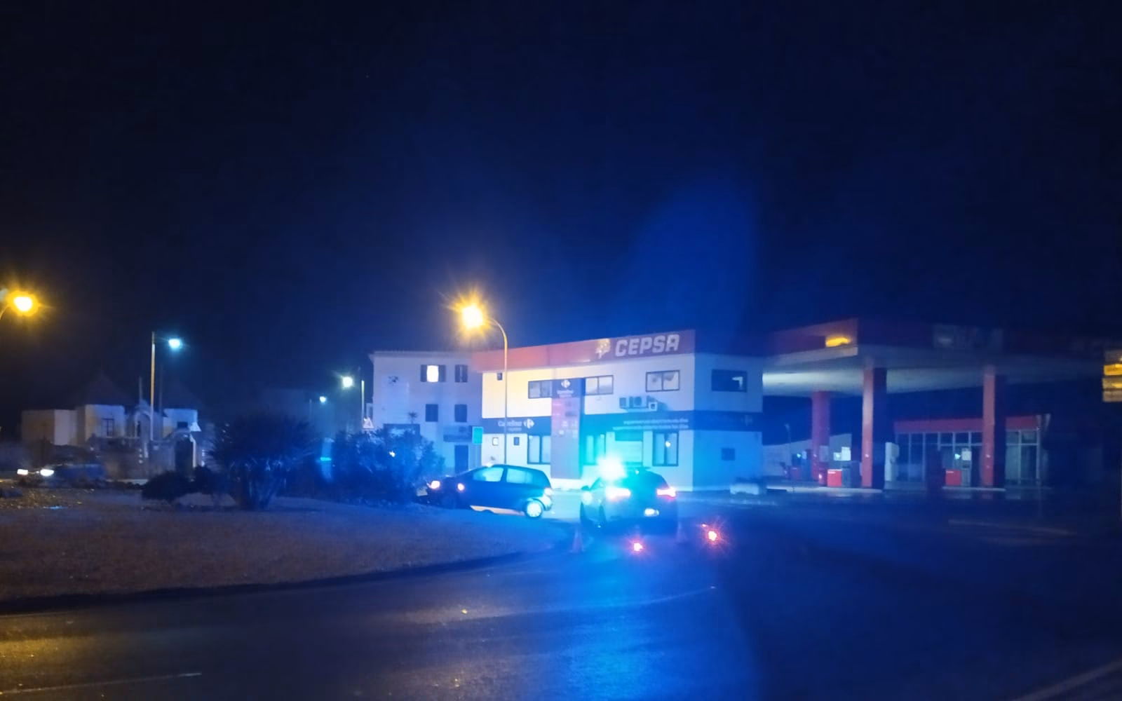 El guardia civil herido en el accidente de Ferreries permanece en la UCI