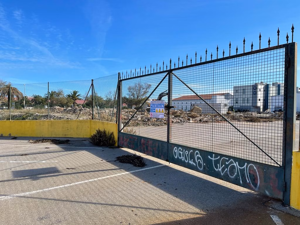 Comienzan las obras de construcción del primer supermercado de ALDI en Maó