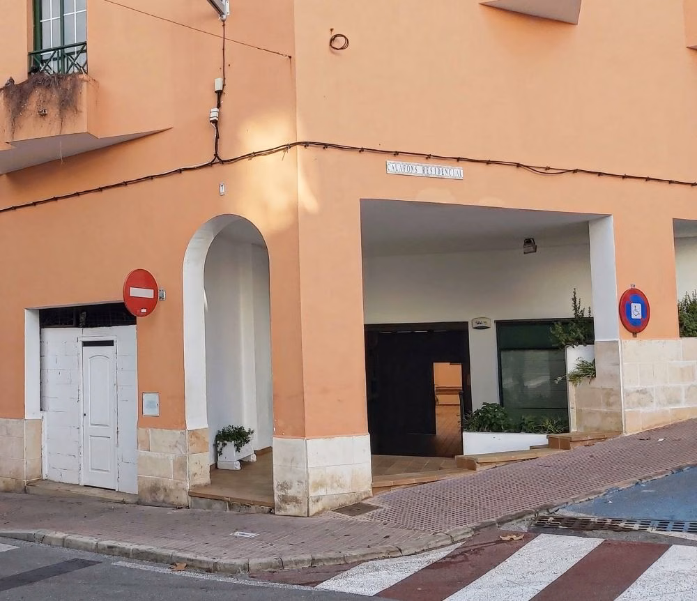 Es Castell compra un nuevo local para albergar los Servicios Sociales