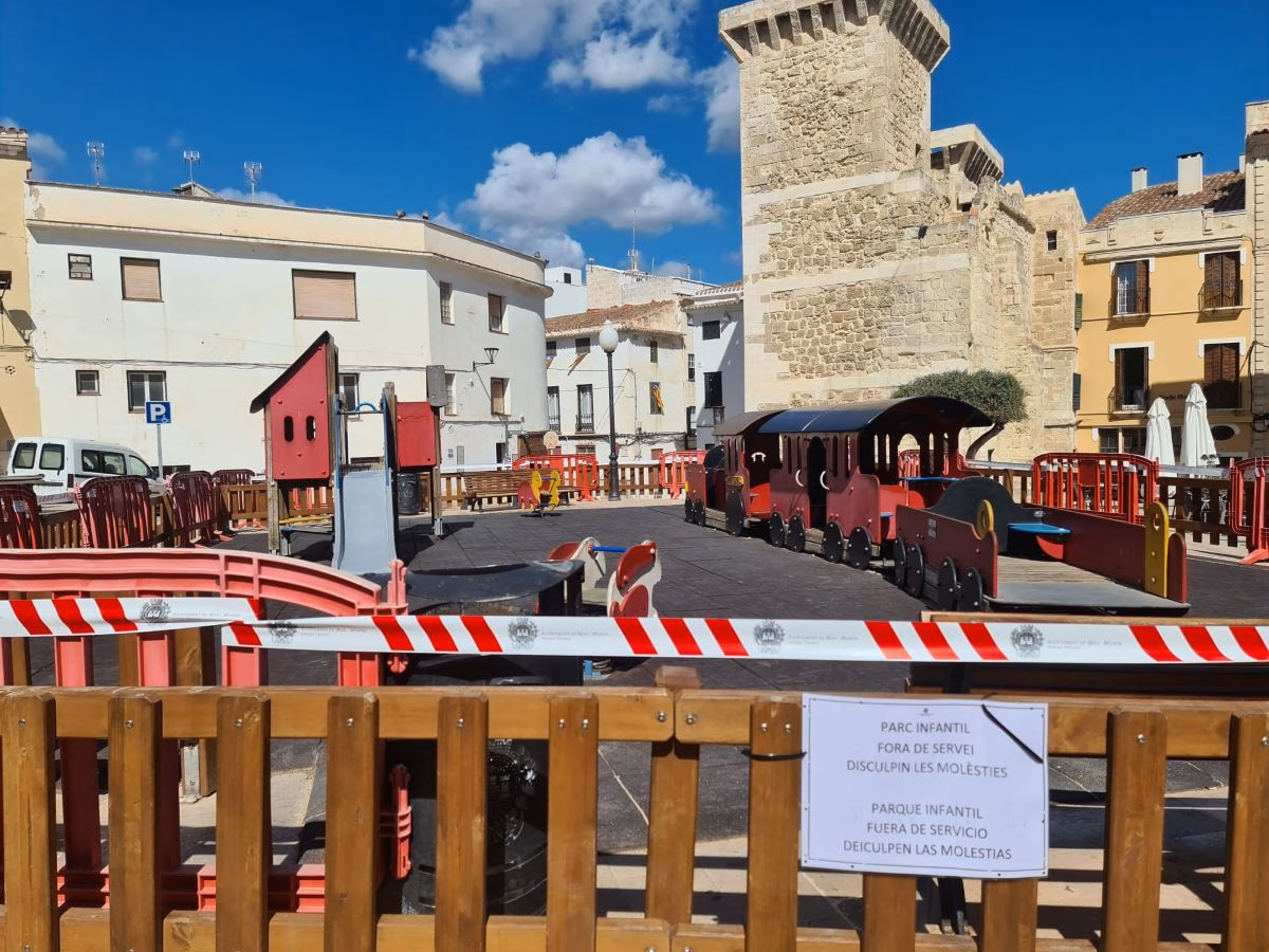 Comienzan las obras de mejora en tres parques infantiles de Maó