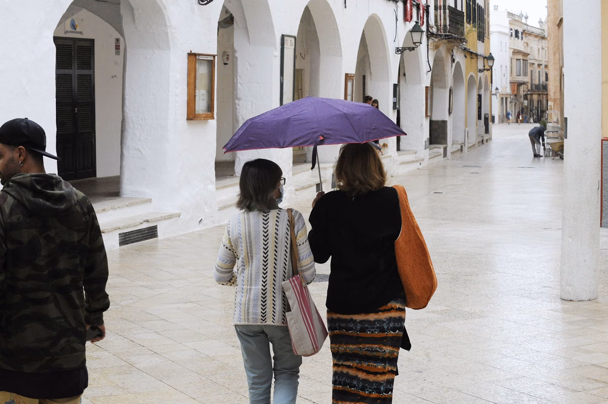 Las lluvias dejan hasta 14 litros en Ciutadella y 3 en Cala Galdana